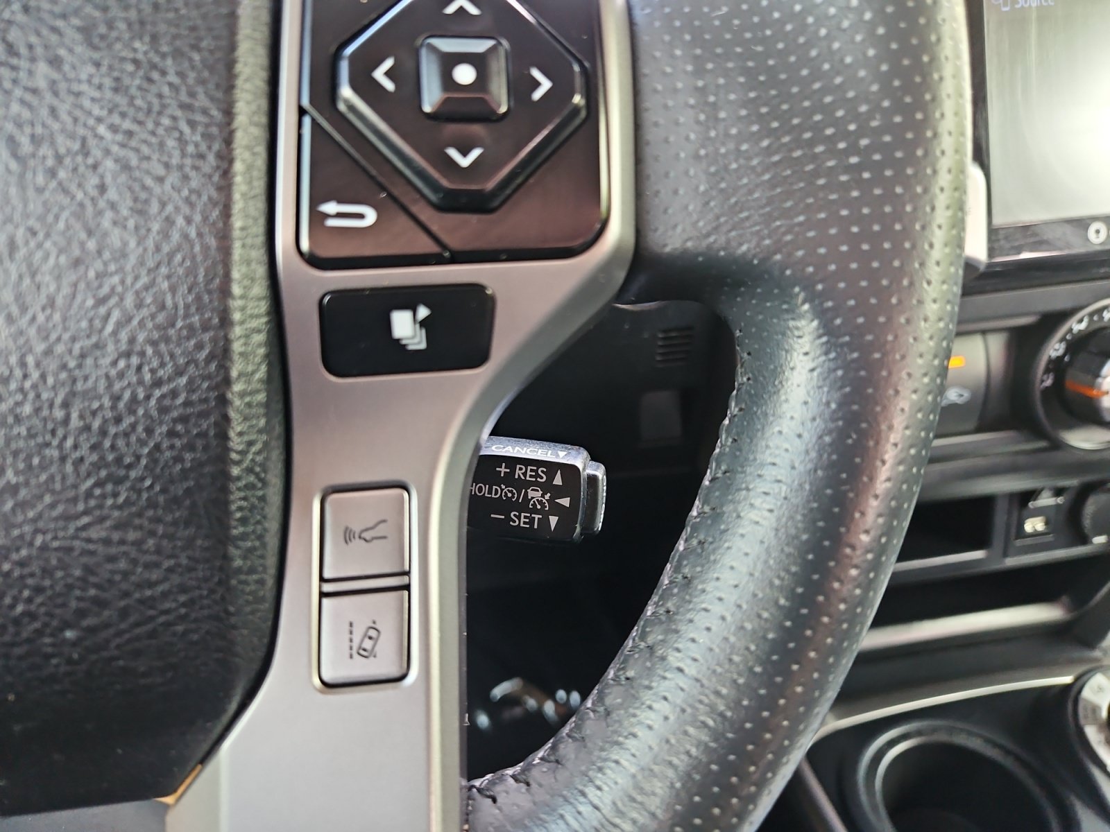 Used 2022 Toyota 4Runner SR5 Premium AWD/4WD image 24