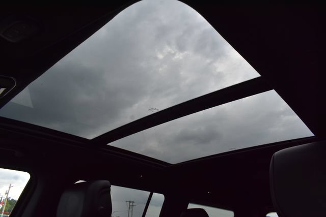 Used 2024 Jeep Wagoneer Series II AWD/4WD image 8