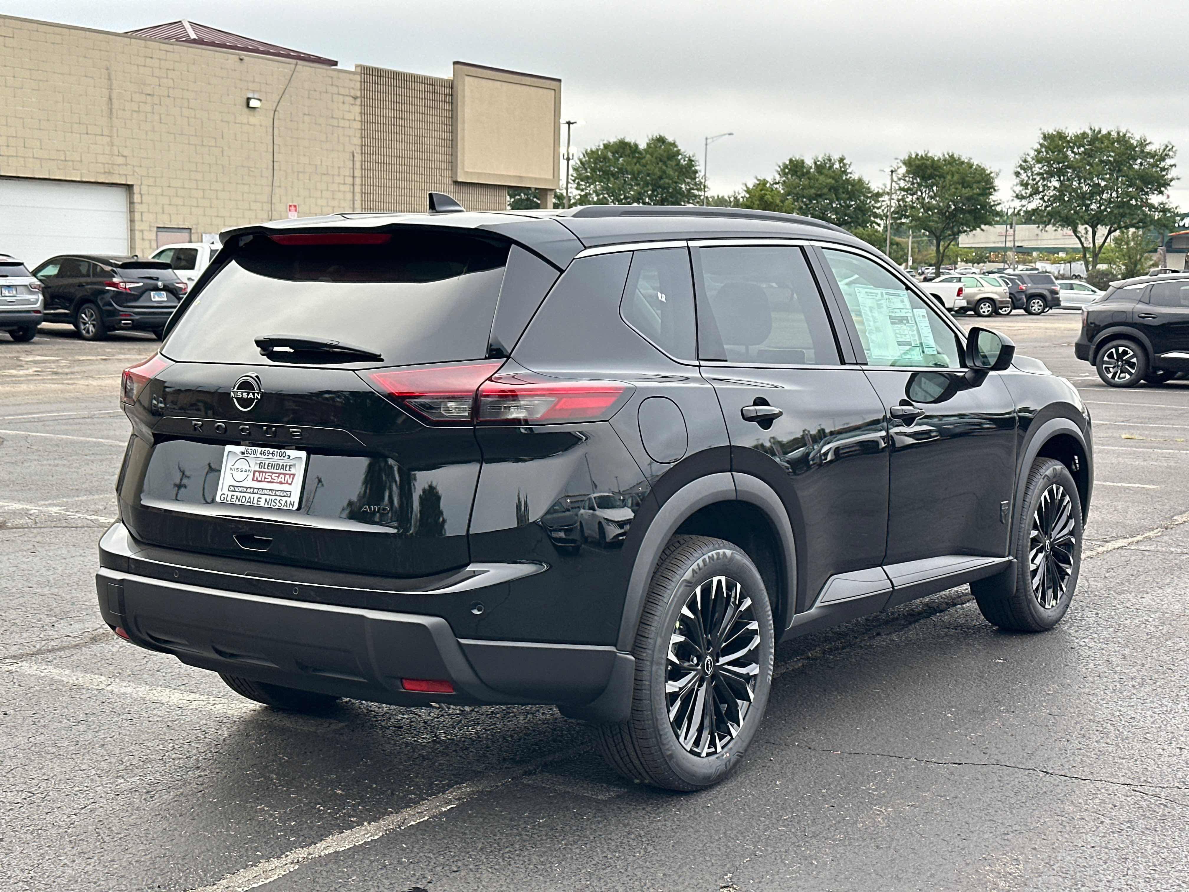 New 2026 Nissan Rogue Dark Armor AWD/4WD image 4