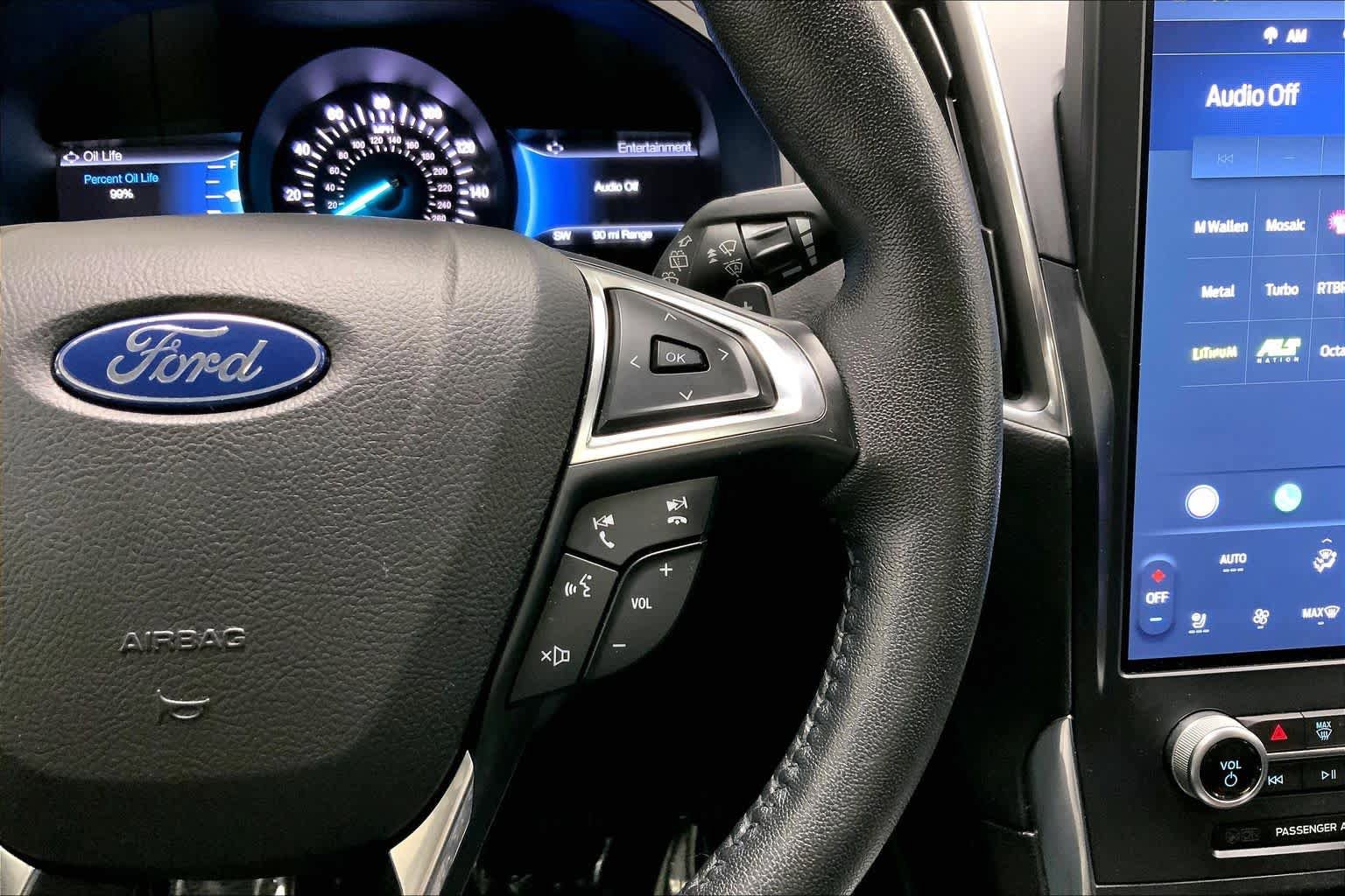 Used 2022 Ford Edge Titanium w/ Equipment Group 301A AWD/4WD image 25