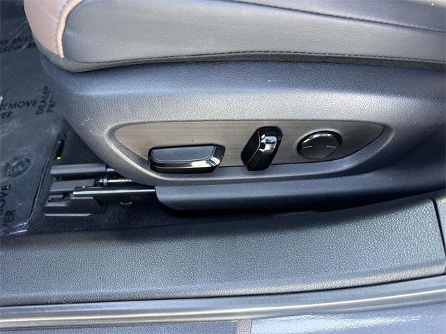 Certified 2023 Lexus ES 350 w/ Premium Package image 12