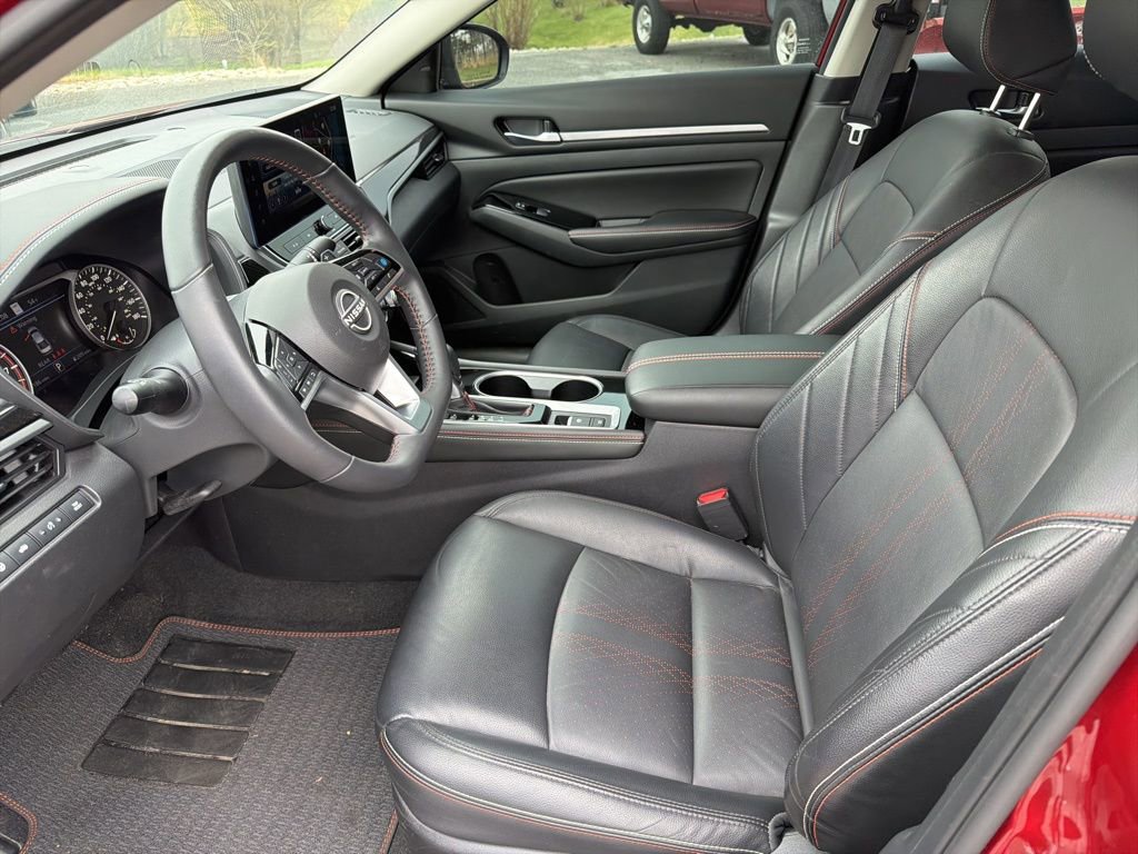Used 2024 Nissan Altima 2.0 SR image 14