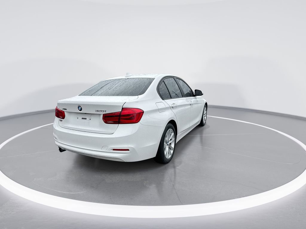 Used 2018 BMW 320i xDrive Sedan image 8