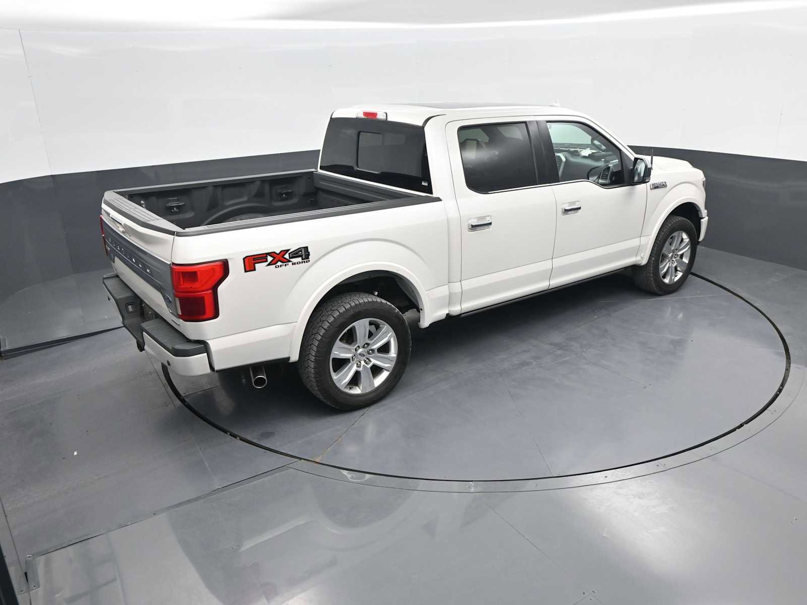 Used 2018 Ford F150 Platinum w/ Equipment Group 701A Luxury AWD/4WD image 30