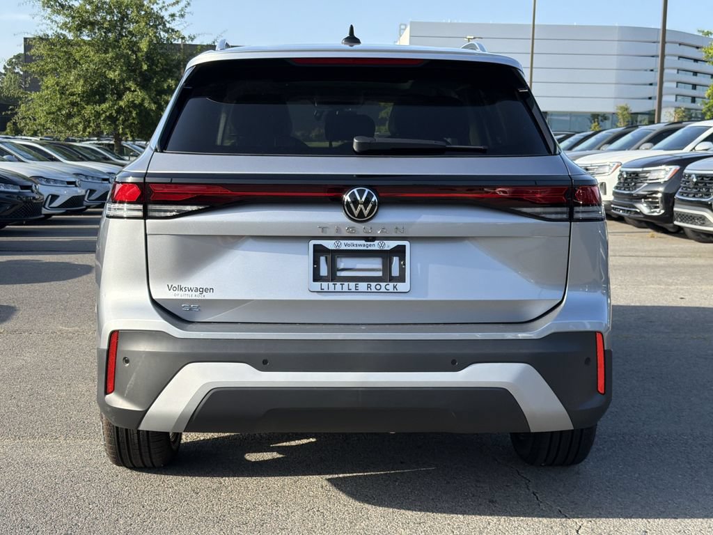 New 2026 Volkswagen Tiguan SE FWD image 4