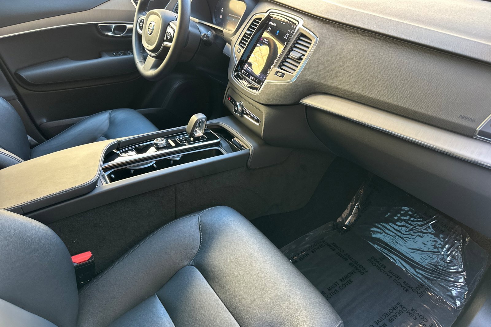 Certified 2025 Volvo XC90 B5 Core w/ Protection Package Premier image 18