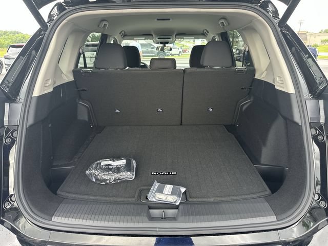 New 2026 Nissan Rogue SV w/ Cold Weather Package AWD/4WD image 28