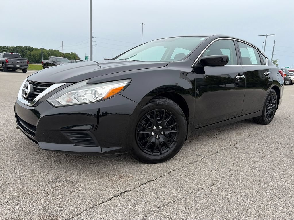 Used 2016 Nissan Altima 2.5 S w/ Power Driver Seat Package FWD image 3