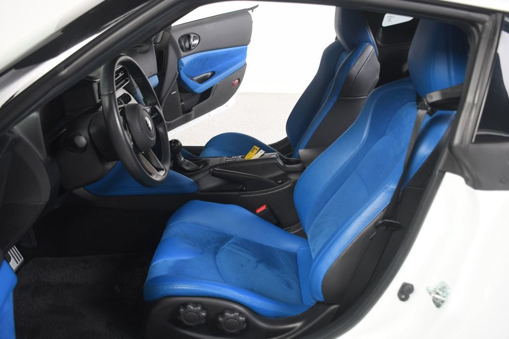 Used 2024 Nissan Z Performance w/ Floor Mat Package RWD image 26
