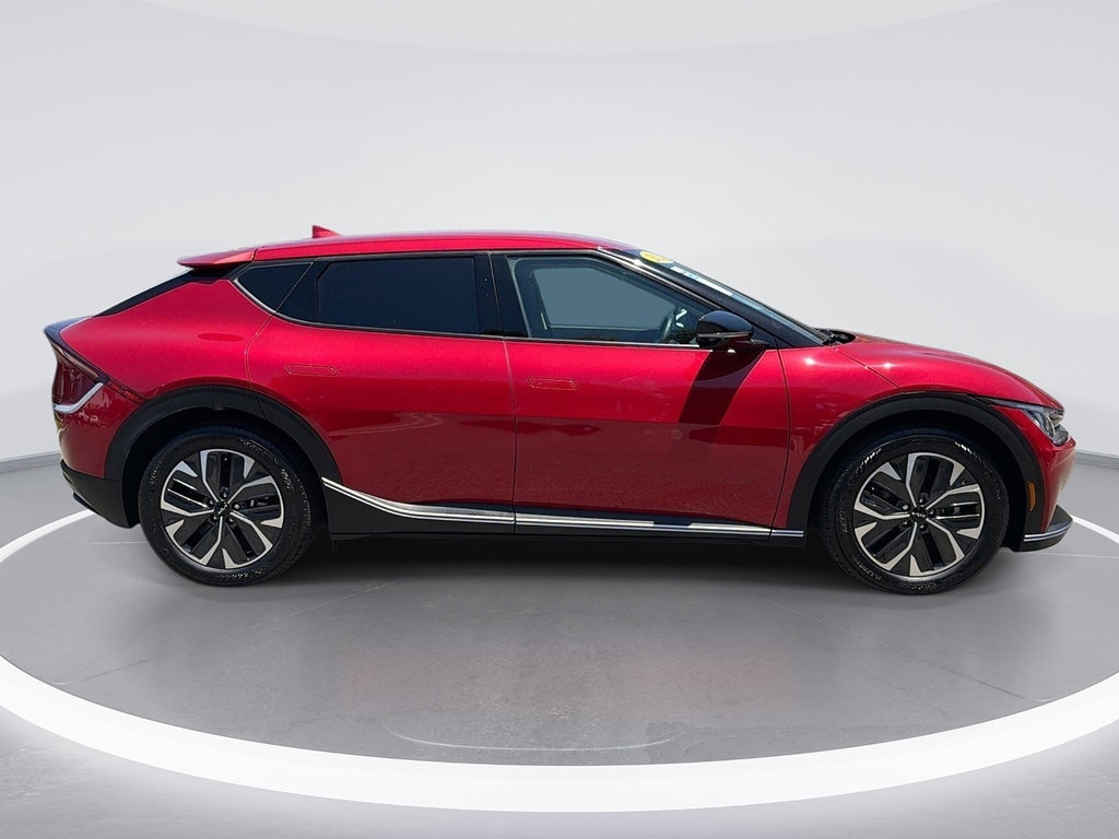 Used 2024 Kia EV6 Light AWD/4WD image 3