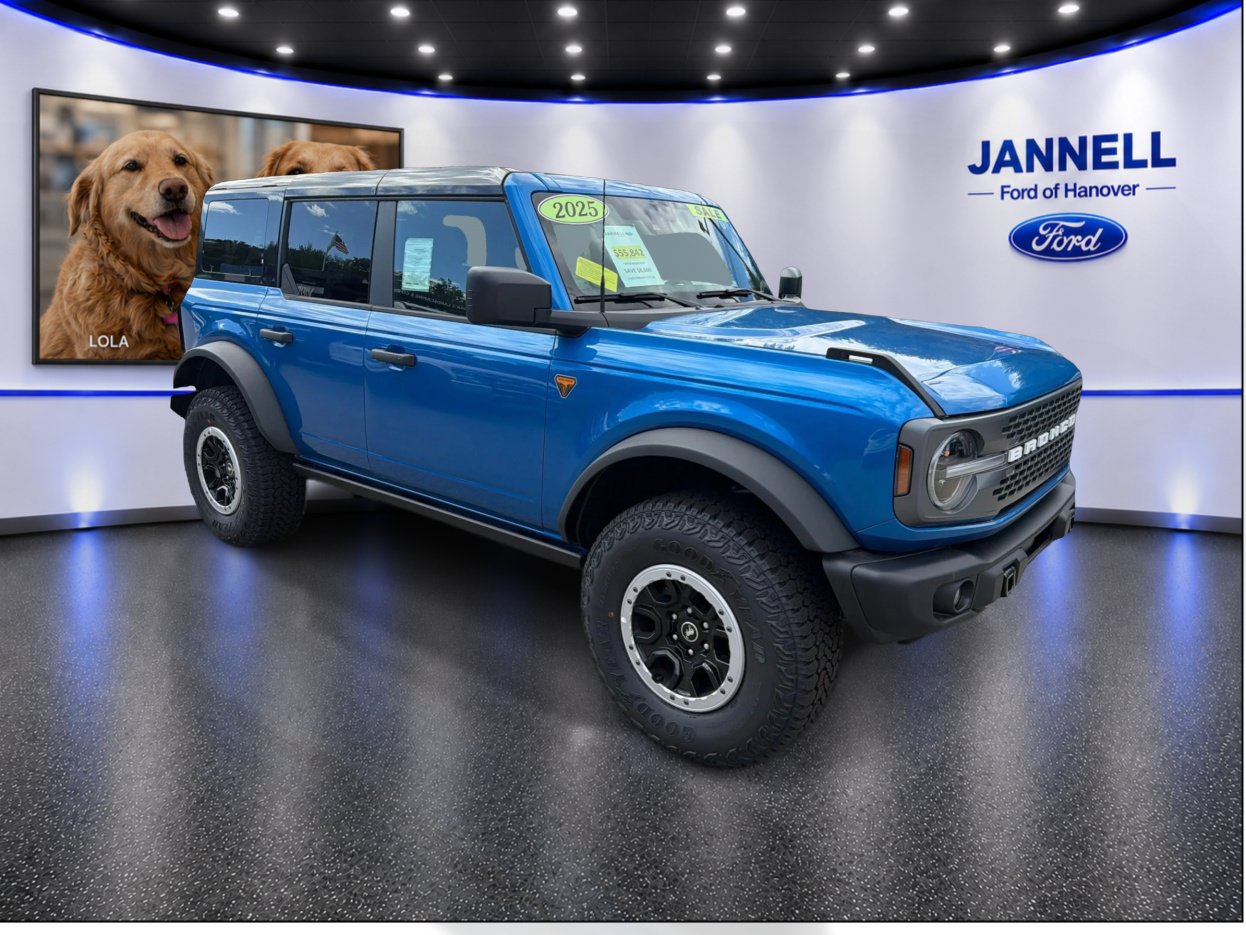 New 2025 Ford Bronco Badlands w/ Sasquatch Package AWD/4WD image 3