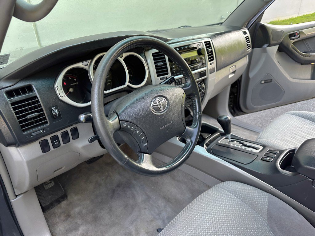 Used 2003 Toyota 4Runner SR5 AWD/4WD image 18