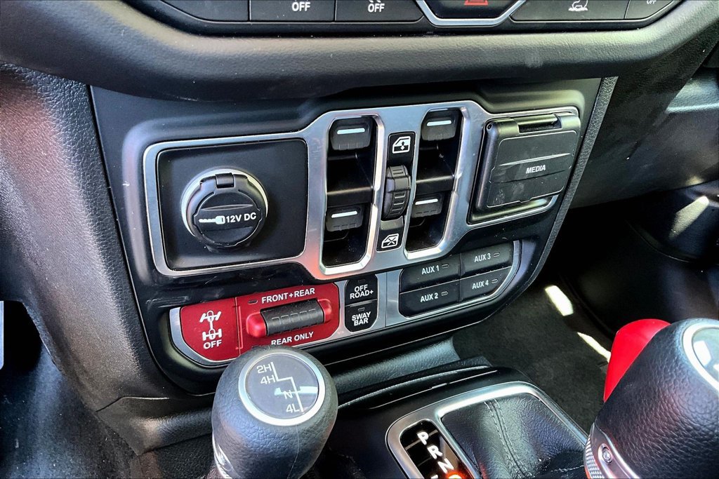 Used 2026 Jeep Wrangler Unlimited Rubicon AWD/4WD image 17