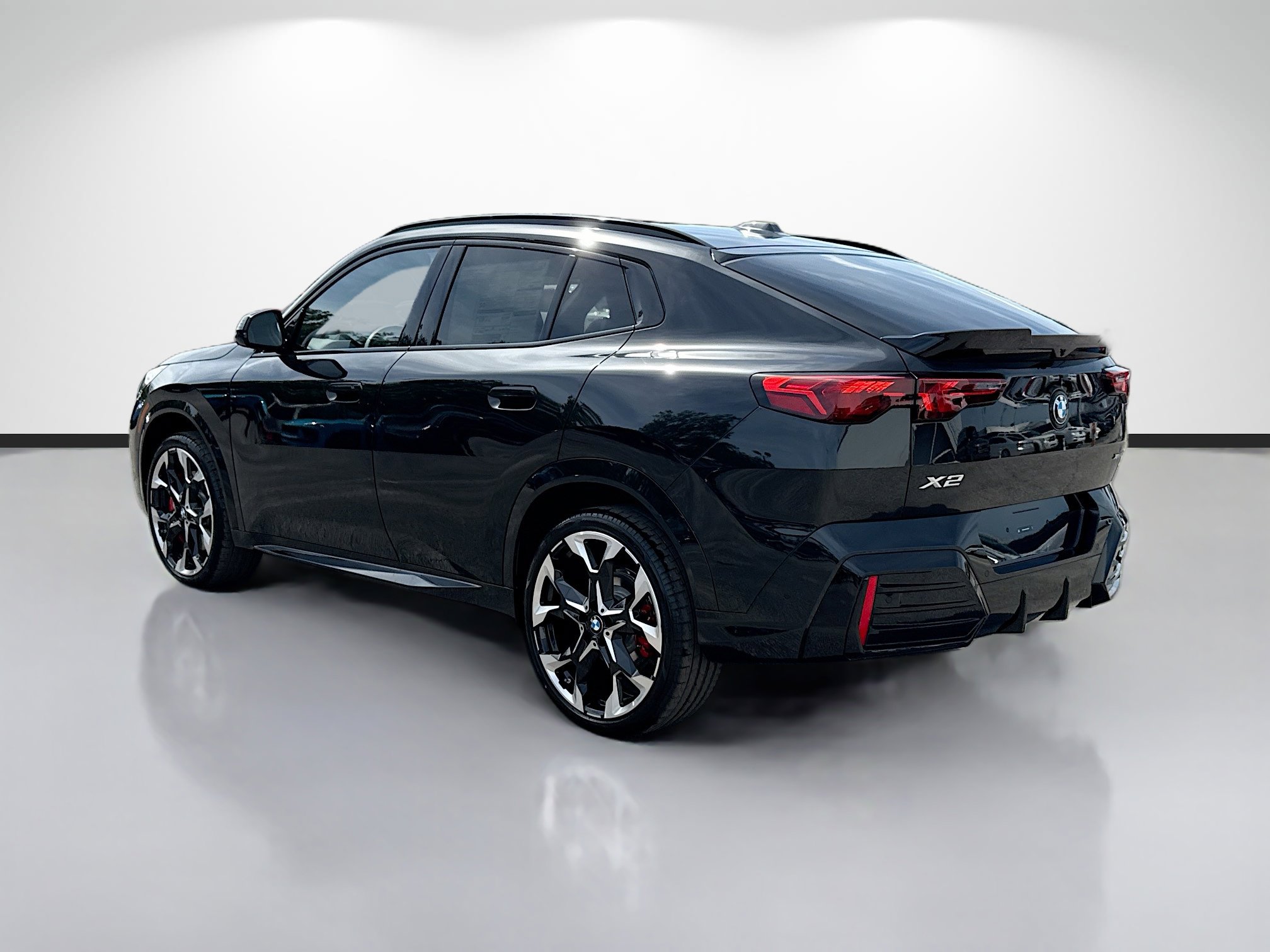 New 2026 BMW X2 xDrive28i w/ Technology Package AWD/4WD image 5