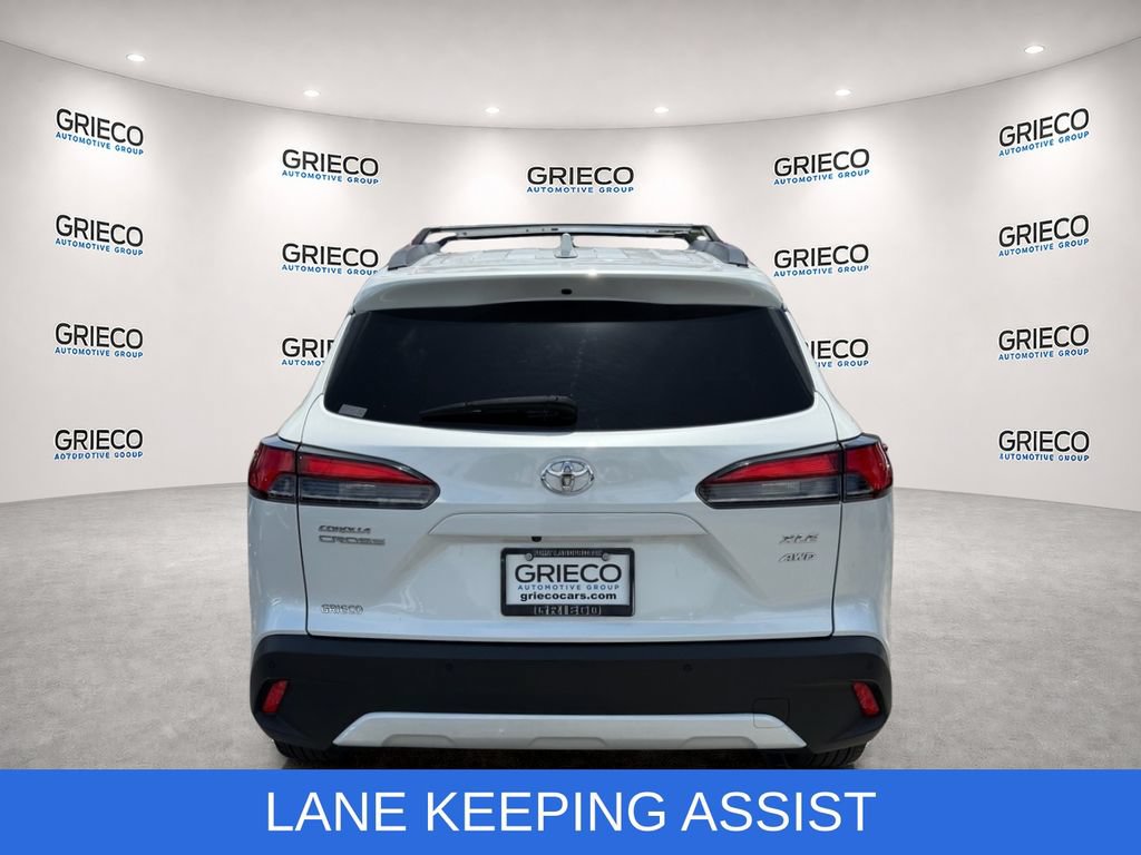 Used 2022 Toyota Corolla Cross XLE w/ Convenience Package AWD/4WD image 6