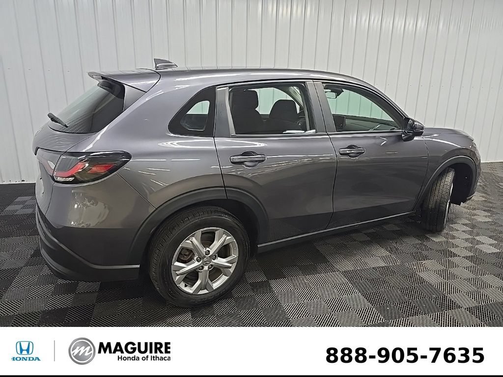Used 2023 Honda HR-V LX image 3