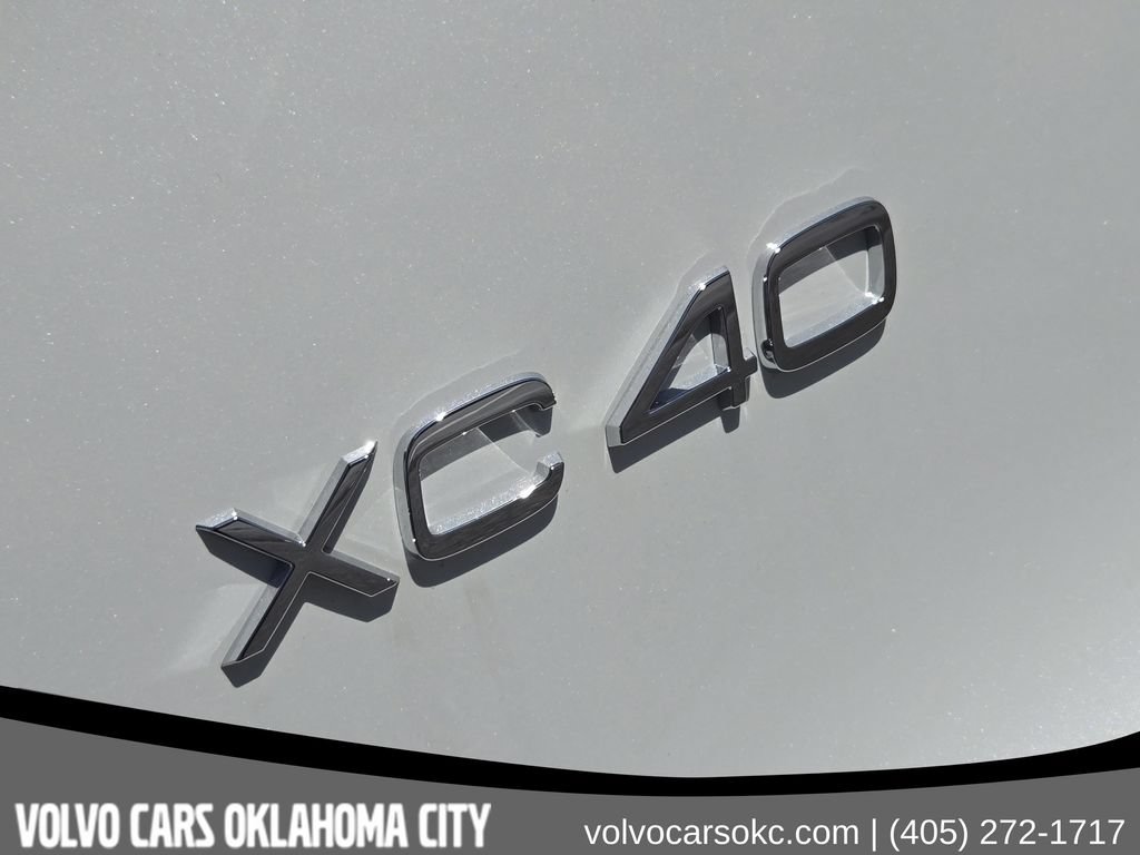 Used 2026 Volvo XC40 B5 Ultra w/ Protection Package Premier AWD/4WD image 11