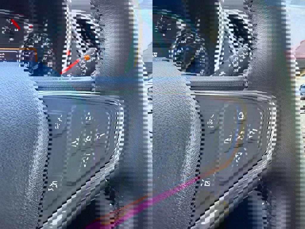 Used 2020 Chevrolet Equinox Premier image 32