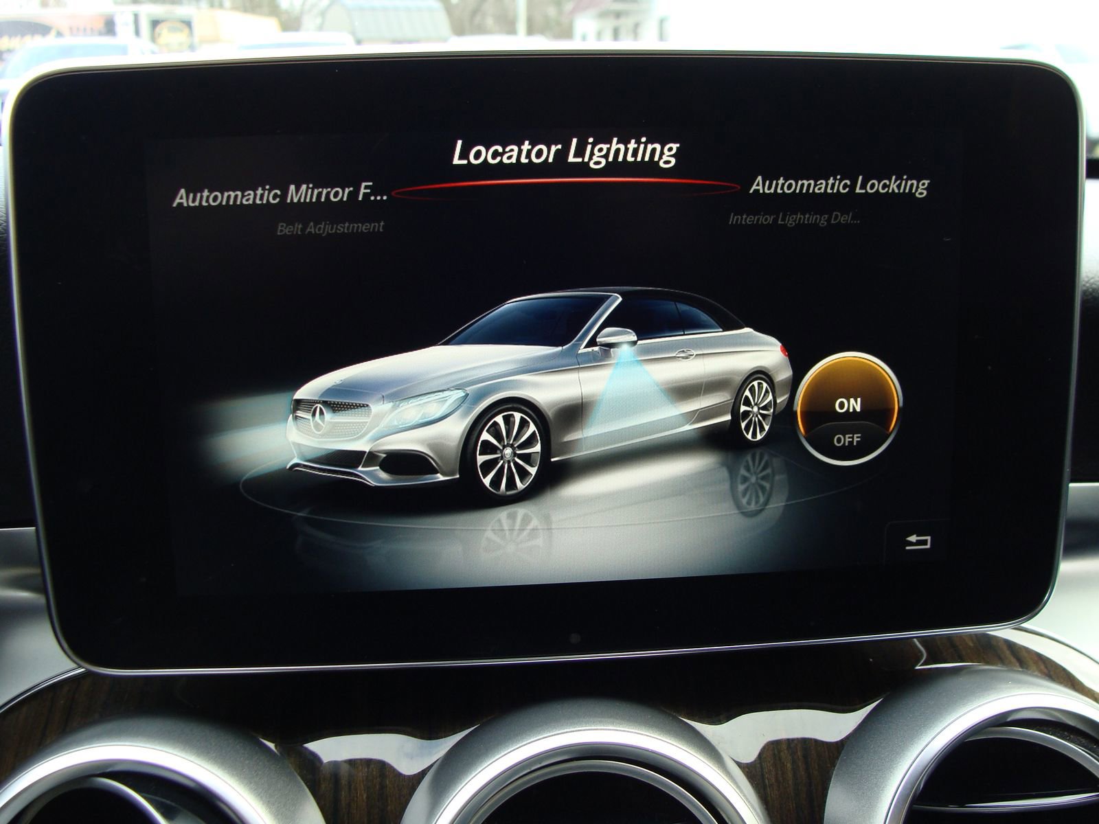 Used 2018 Mercedes-Benz C 300 4MATIC Cabriolet image 25