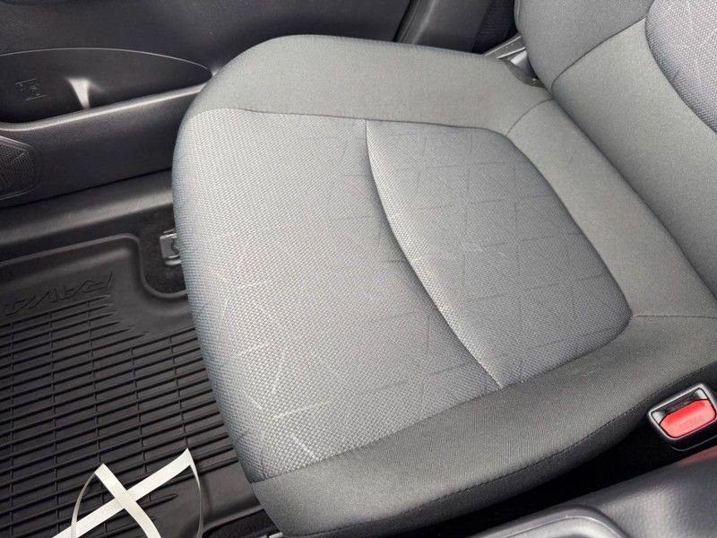 Used 2025 Toyota RAV4 XLE w/ Convenience Package image 26