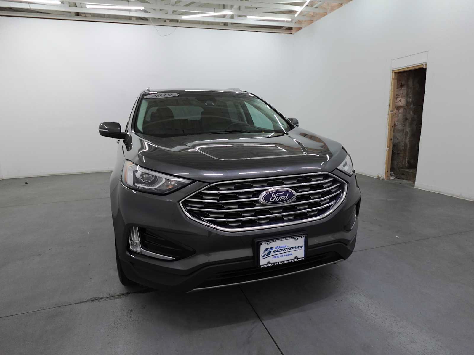 Used 2019 Ford Edge SEL w/ Equipment Group 201A AWD/4WD image 3