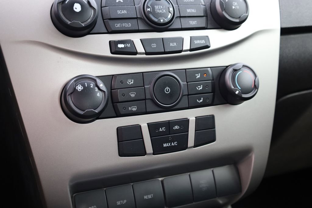 Used 2008 Ford Focus SE image 13