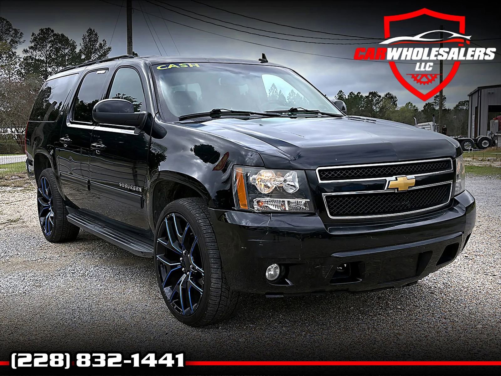 Used 2010 Chevrolet Suburban LT image 2