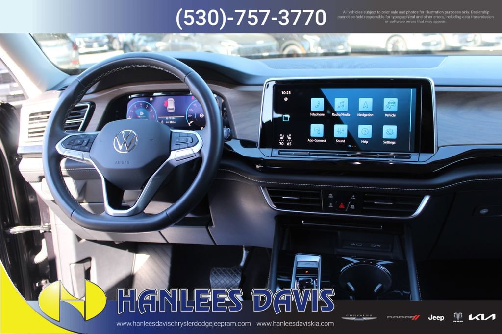 Used 2024 Volkswagen Atlas SE image 19