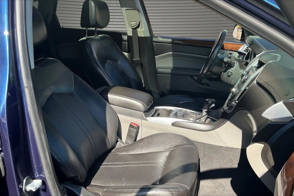 Used 2011 Cadillac SRX Luxury AWD/4WD image 28