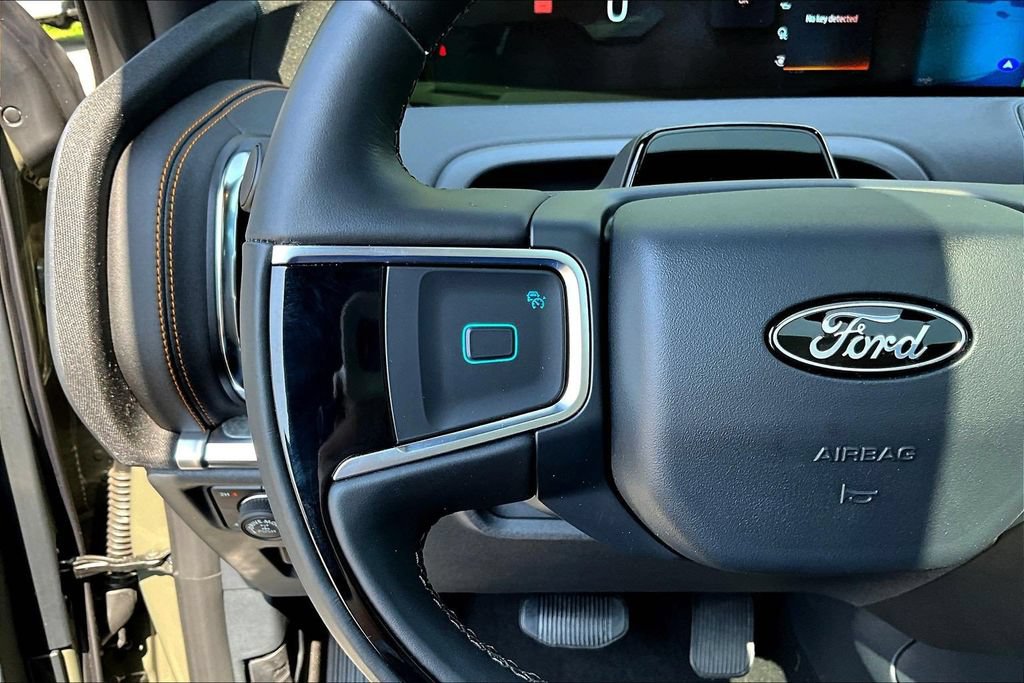 Used 2025 Ford Expedition Tremor AWD/4WD image 13