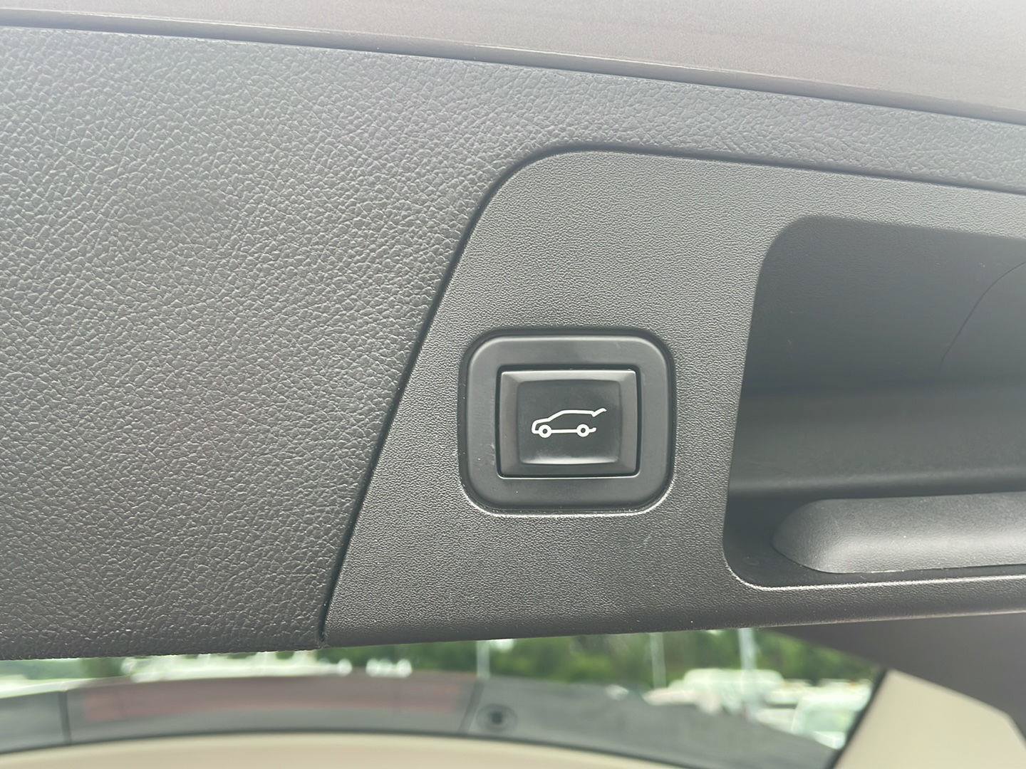 Used 2019 Buick Envision Premium AWD/4WD image 33