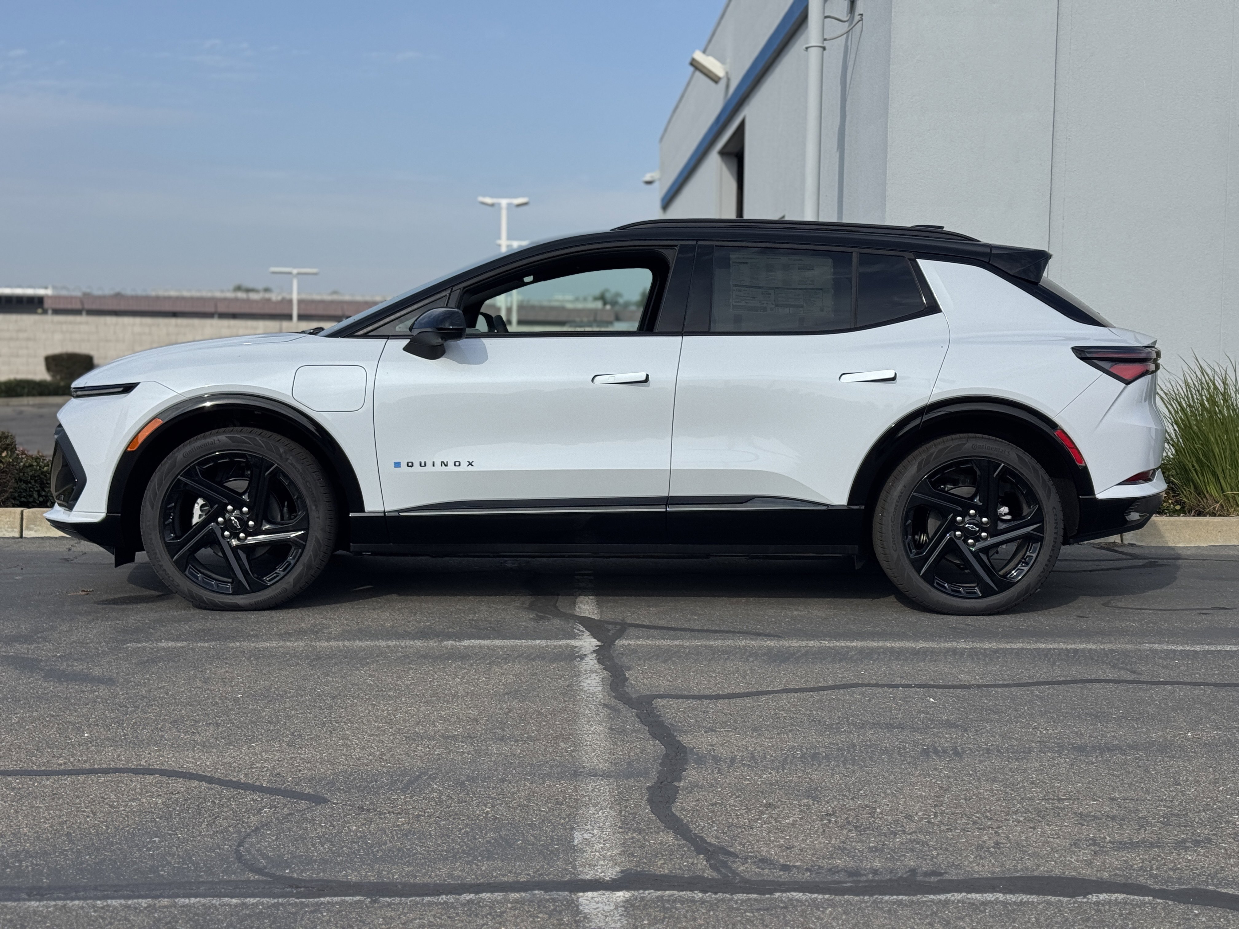 New 2026 Chevrolet Equinox EV RS image 4