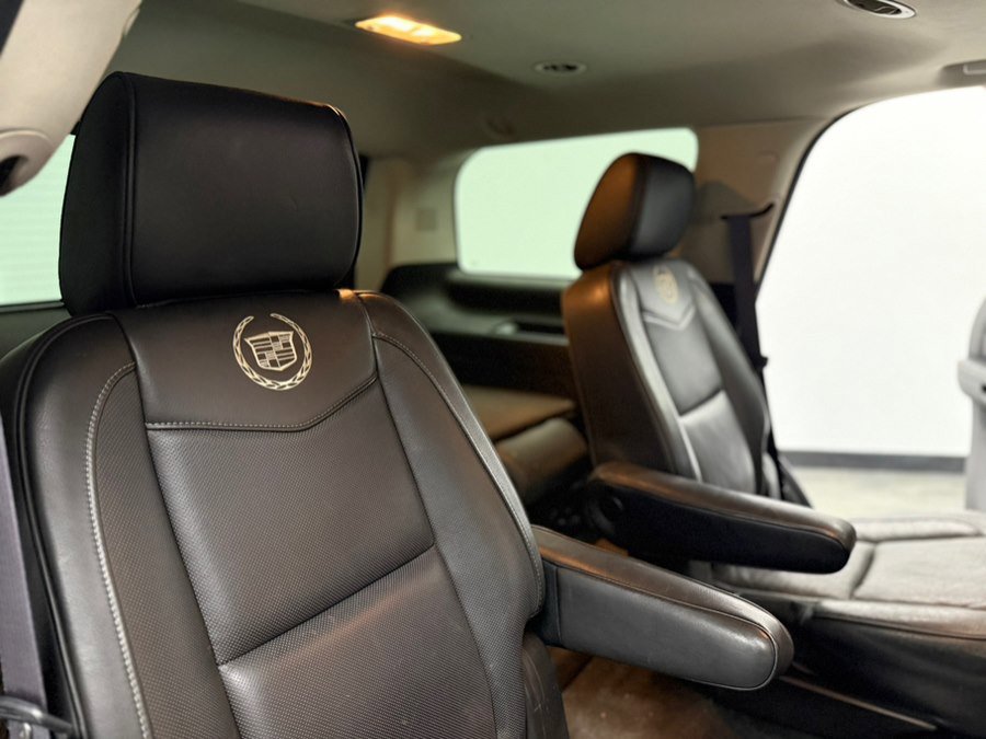 Used 2013 Cadillac Escalade Platinum AWD/4WD image 49