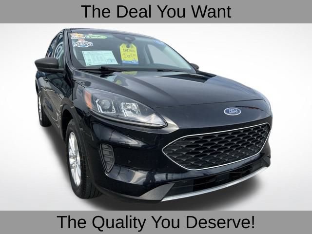 Used 2022 Ford Escape SE image 1