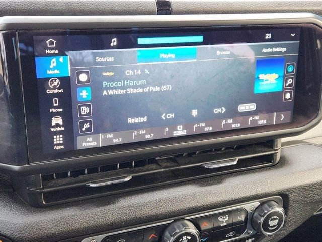 Used 2024 Jeep Wrangler Willys 4xe image 5