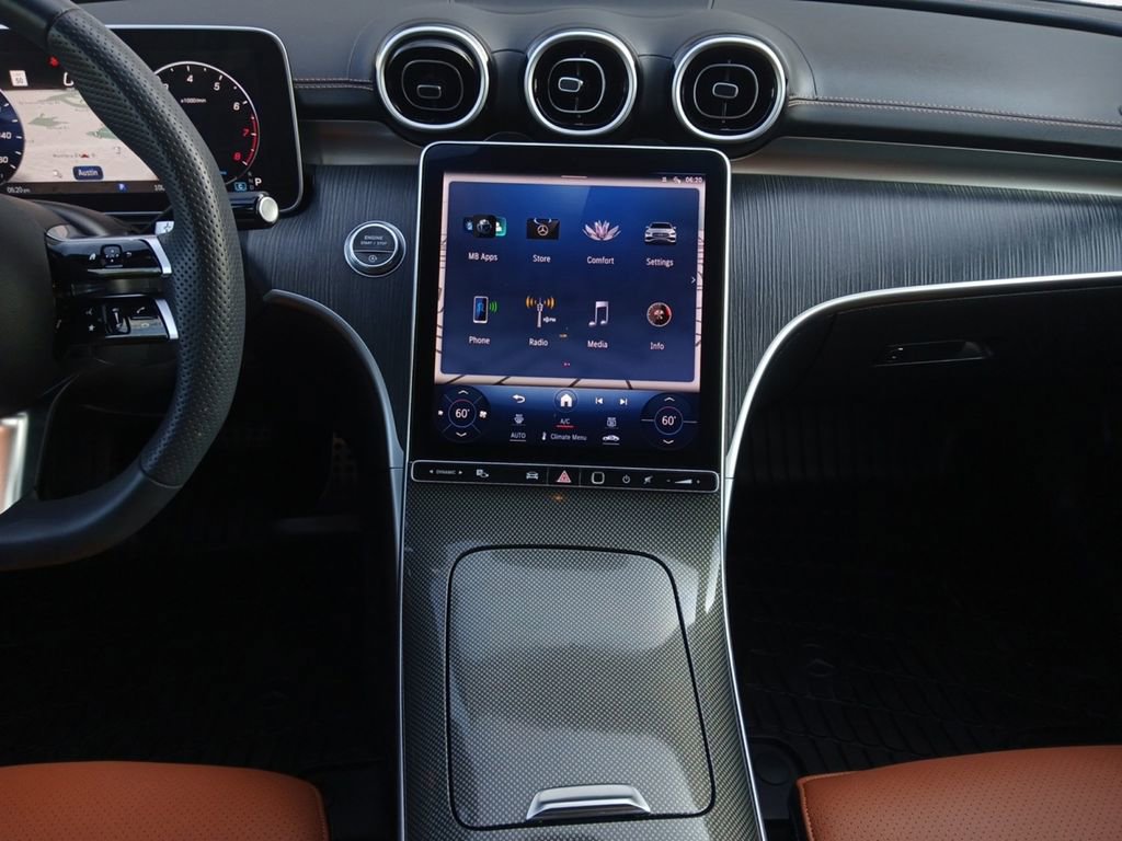 Used 2024 Mercedes-Benz C 300 Sedan image 3