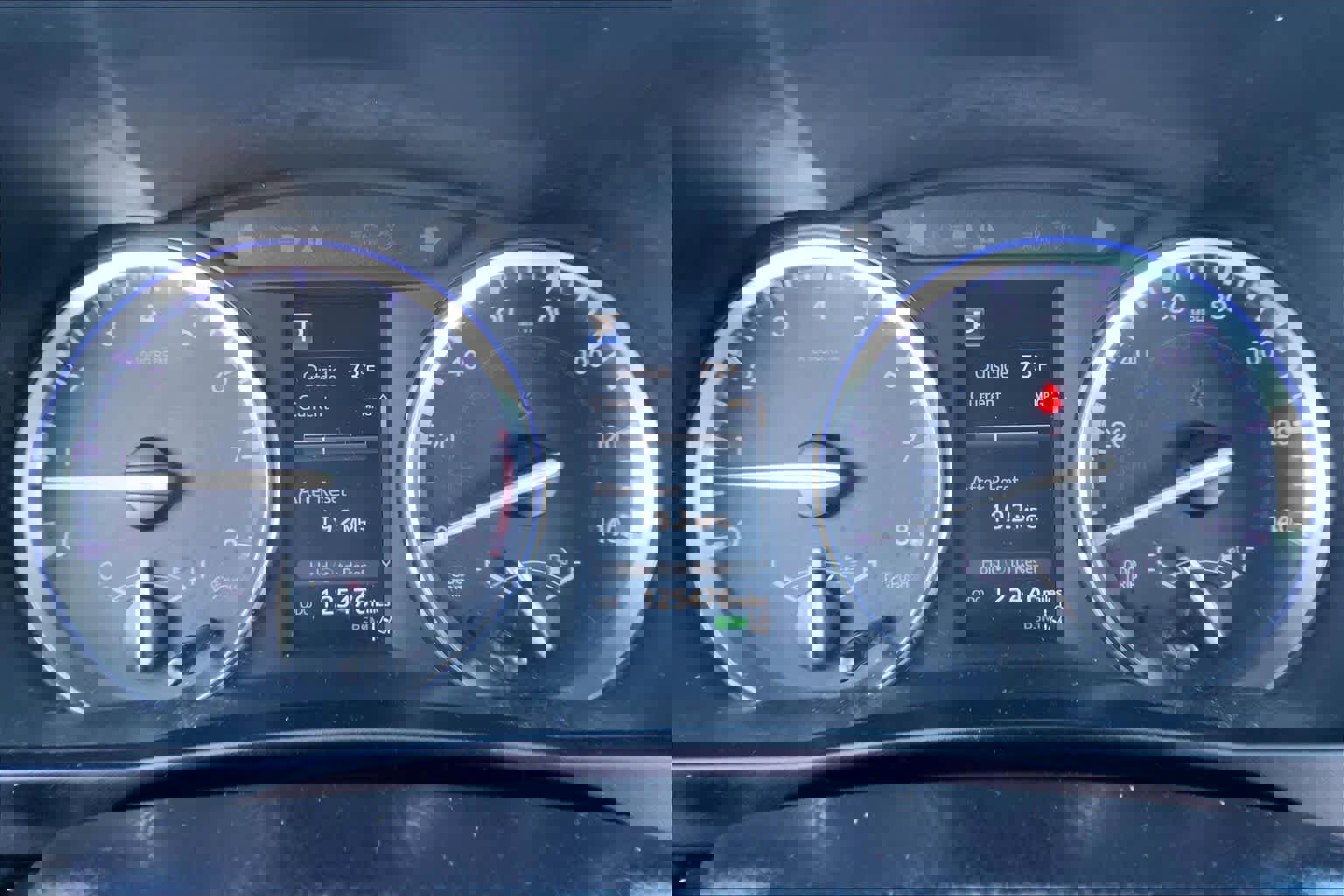 Used 2017 Toyota Highlander XLE image 25