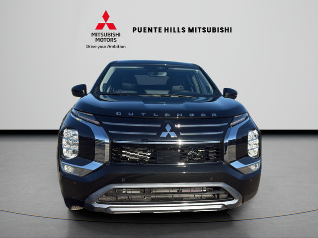 New 2026 Mitsubishi Outlander SE FWD image 2
