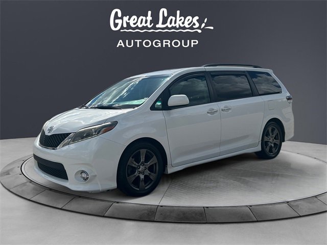 Used 2017 Toyota Sienna SE Premium