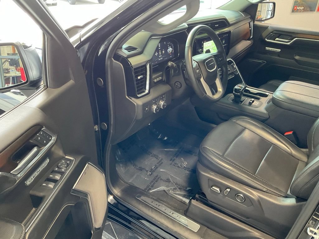 Used 2024 GMC Sierra 1500 Denali w/ Denali Reserve Package AWD/4WD image 9