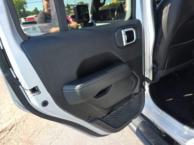 Used 2023 Jeep Wrangler Unlimited Sahara w/ Cold Weather Group image 35