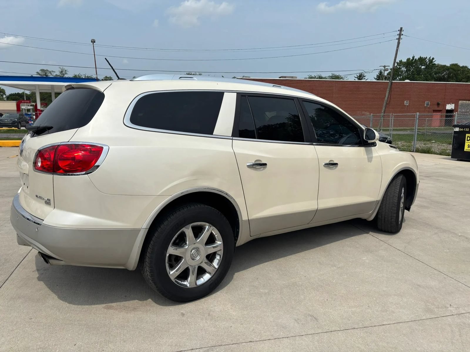 Used 2009 Buick Enclave CXL w/ Entertainment Package #2 AWD/4WD image 10