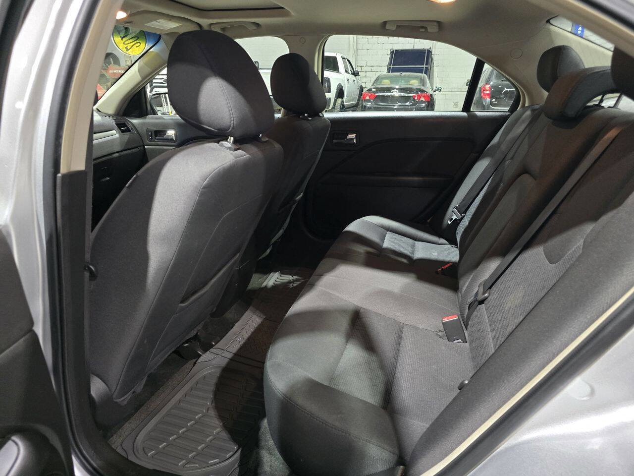 Used 2011 Ford Fusion SE w/ 202A Rapid Spec Order Code image 35