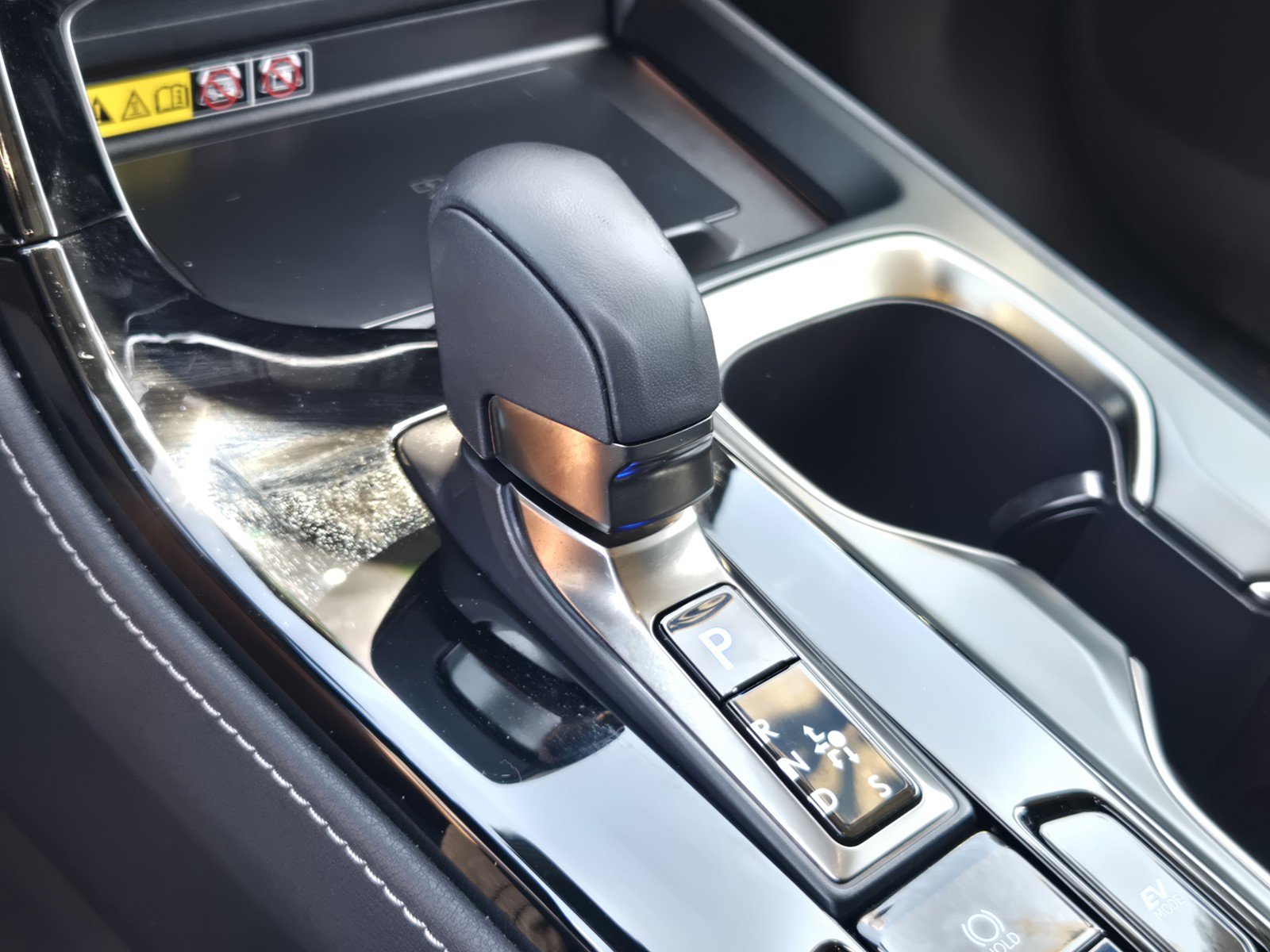 Used 2025 Lexus NX 350h AWD w/ Accessory Package (2T) image 21