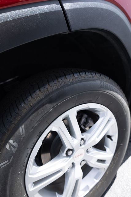 Used 2024 GMC Terrain SLE AWD/4WD image 24