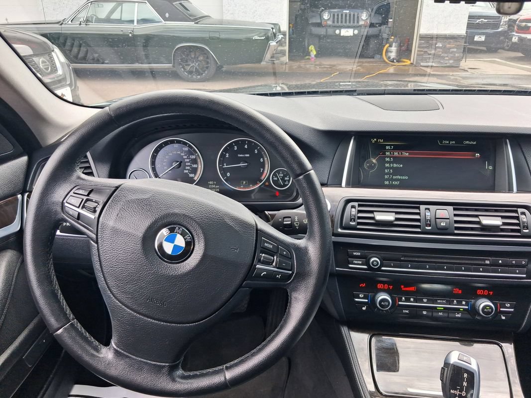 Used 2014 BMW 528i xDrive Sedan AWD/4WD image 34