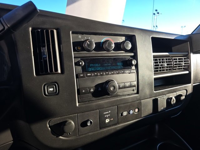 Used 2018 Chevrolet Express 2500 w/ Driver Convenience Package image 18