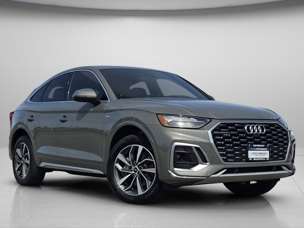 Used 2023 Audi Q5 2.0T Premium w/ Convenience Package AWD/4WD image 2