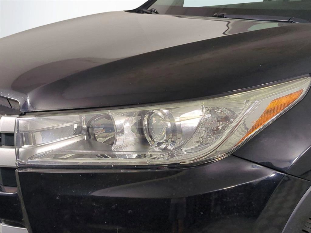 Used 2018 Toyota Highlander Plus image 10