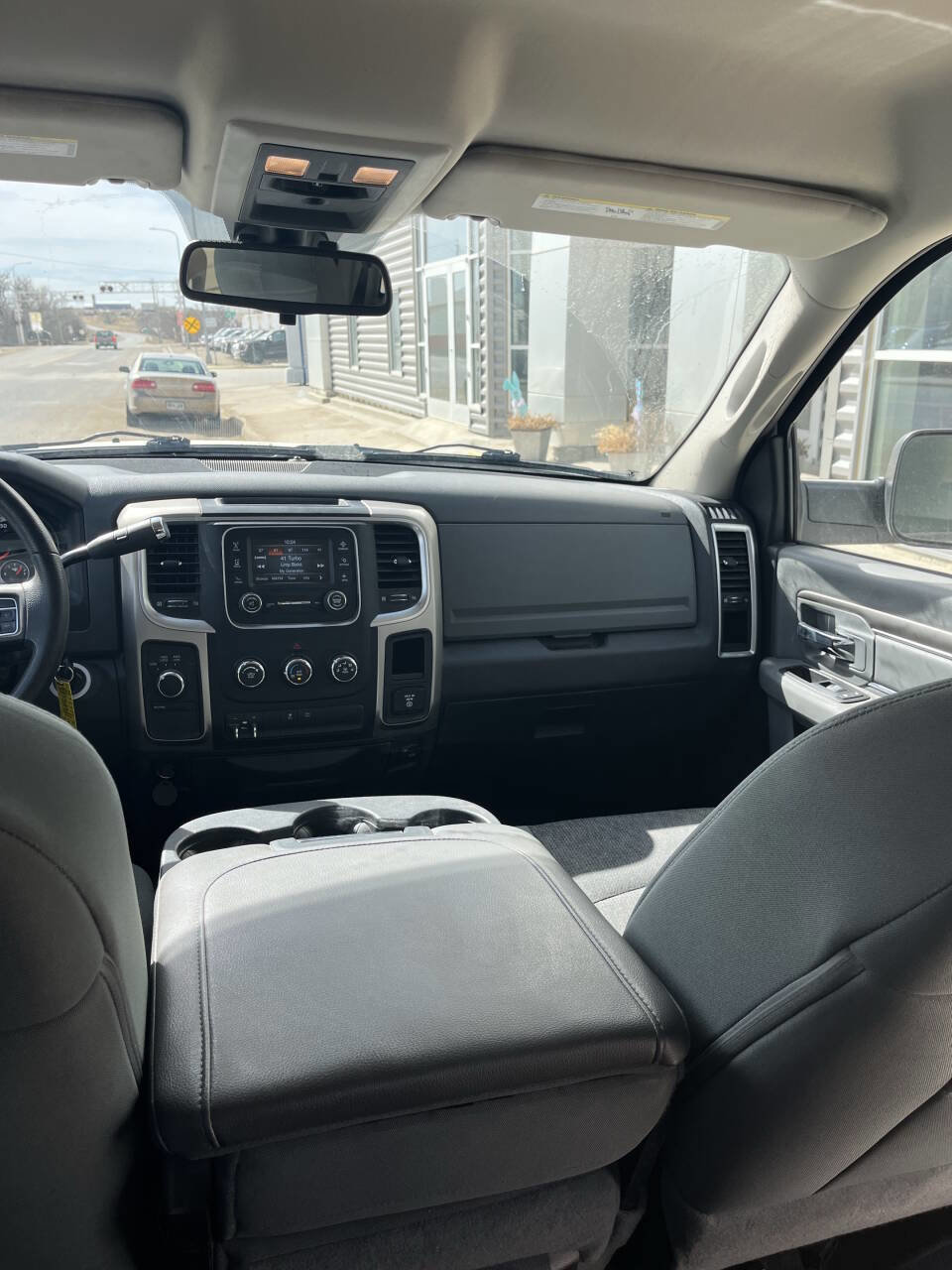 Used 2014 RAM 2500 SLT image 9